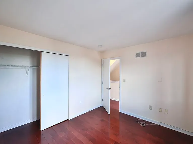 621 N 10th St #1 — Photo 31