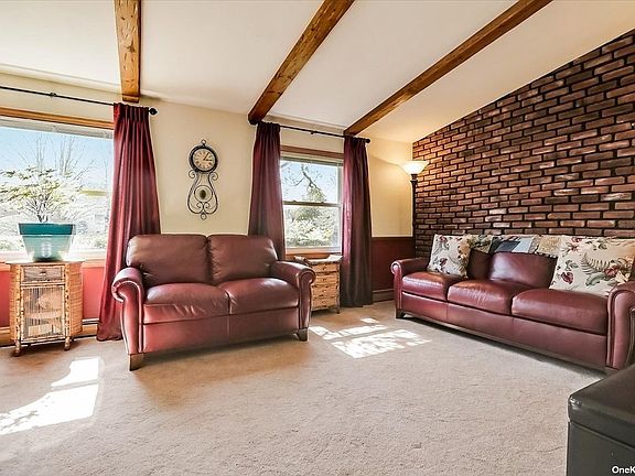 4th image of 61 College Hills Dr