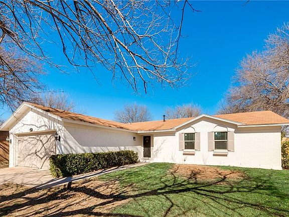 2nd image of 3225 Oak Timber Dr