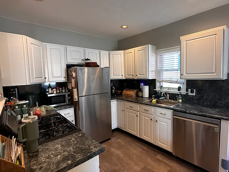 4 Northey St #2 — Photo 12
