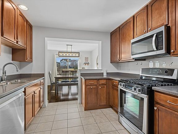 5th image of 1488 Yosemite Cir