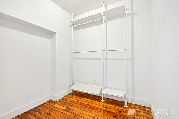 Rented by (Legacy) Elegran | media 16