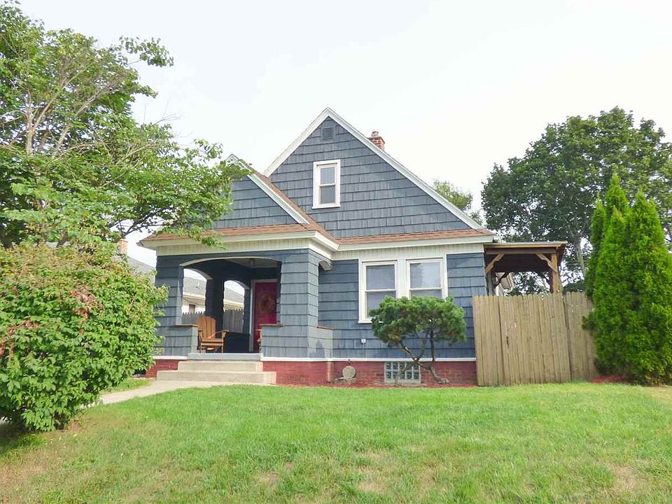 1st image of 613 E Irvington Ave