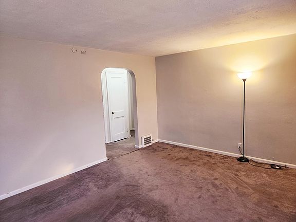2nd image of 12821 Astor Ave