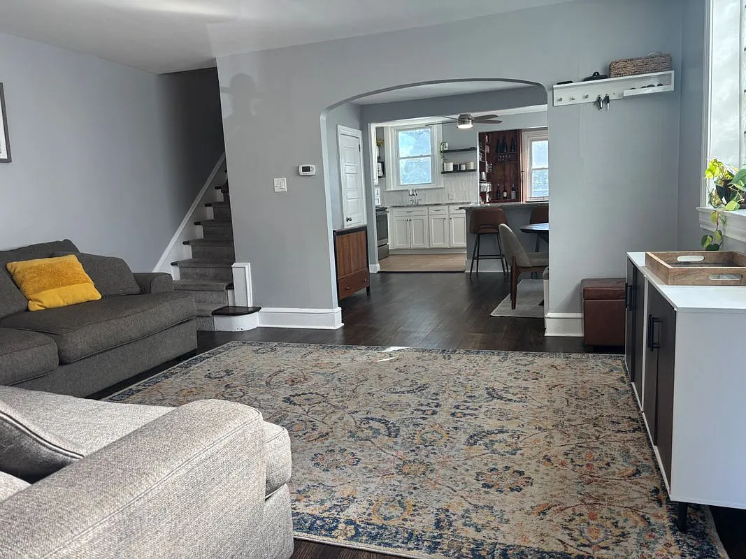 3 bed, 1.5 bath, 1600 sqft, $3,600 — Photo 3