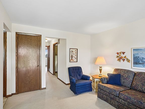 4th image of 15229 Catalina Dr Unit 3C