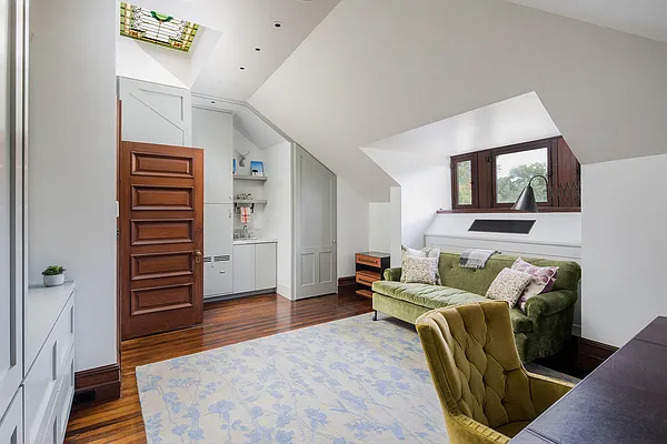 Sold by Douglas Elliman | media 15