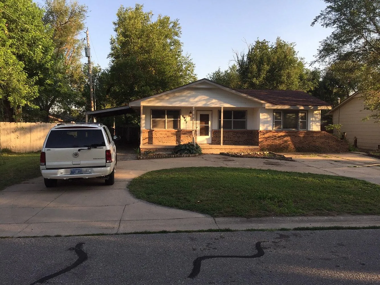 3 bed, 2.5 bath, 2064 sqft, $1,600 — Photo 1