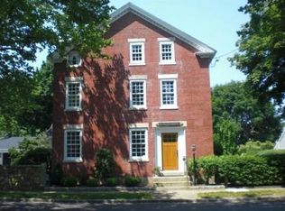 10 William St, Fairhaven, MA 02719