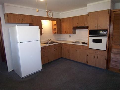 4th image of 5977 N Alton Ave