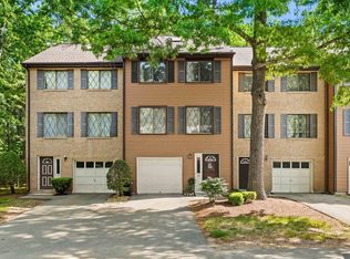 12 Winrow Dr, Merrimack, NH 03054