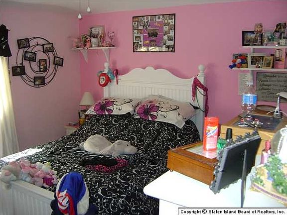 3rd image of 2 Garden St #B