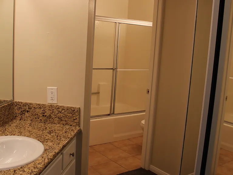 2nd bathroom