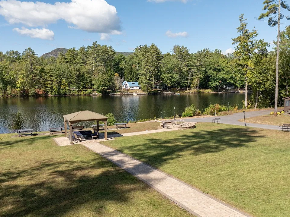 365 E River Dr #9