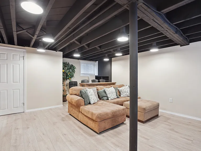 324 Westowne Rd — Photo 21