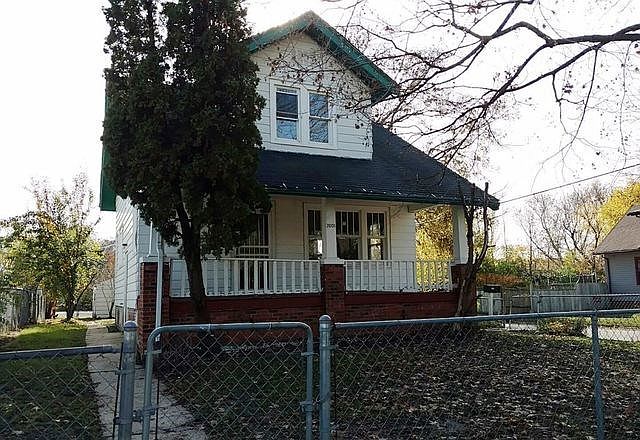 1st image of 2001 13th Ave