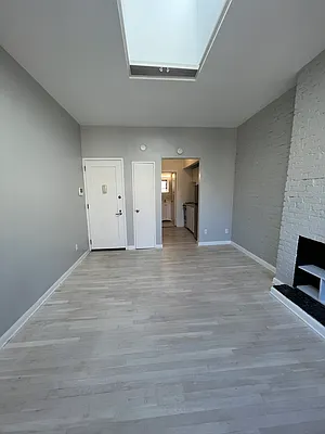 Rented by Cooper & Cooper Real Estate | media 8