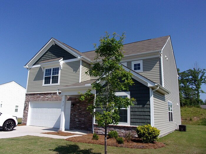 1st image of 812 Wood Village Dr