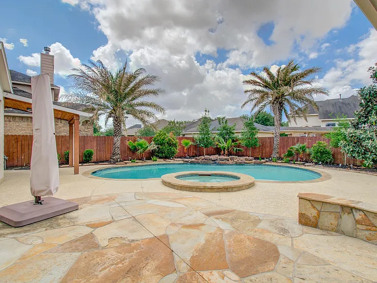 1510 Lake Grayson Dr — Photo 1
