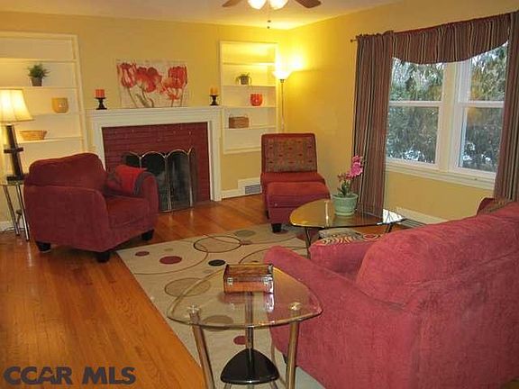 4th image of 251 W Park Ave