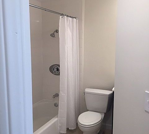 4th image of 1740 Upas St APT 21