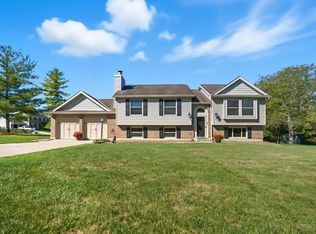 5509 Bluepine Dr, Cincinnati, OH 45247