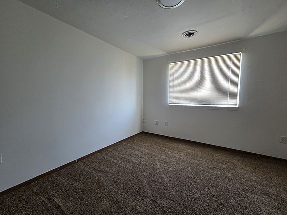 4th image of 1845 Emerson Ave #B6