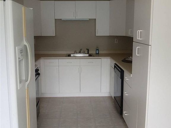 4th image of 2710 Sipp Ave