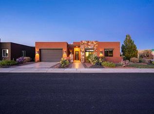 3277 Retreat Dr, Hurricane, UT 84737