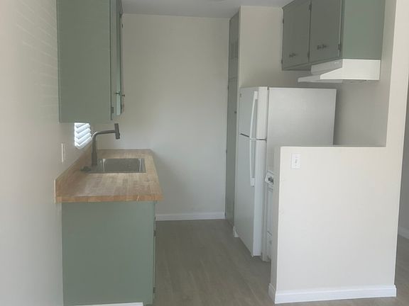 4th image of 3345 Grim Ave #3345.5