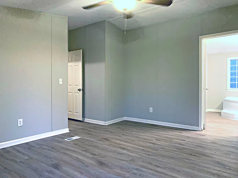 5827 Dylan Dr — Photo 5