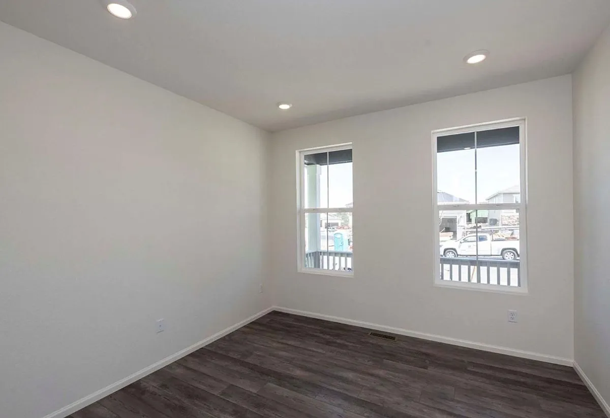 Building Photo - 2050 Peachleaf Loop