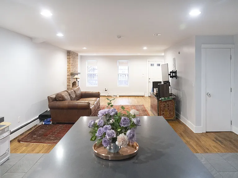 1206 Saint Marks Ave #1 — Photo 20