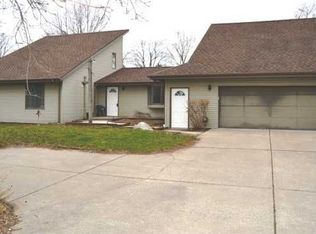 513 S Canal Rd, Lansing, MI 48917