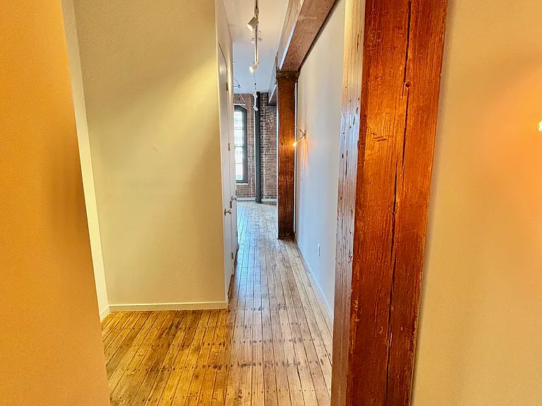 Bentley Lofts — Photo 13