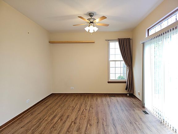 5th image of 1409 Trescott St
