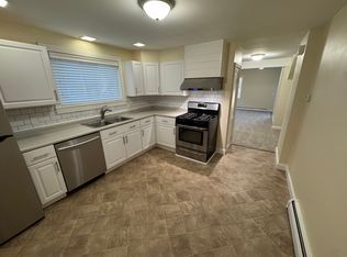 60 Park St #1, Exeter, NH 03833