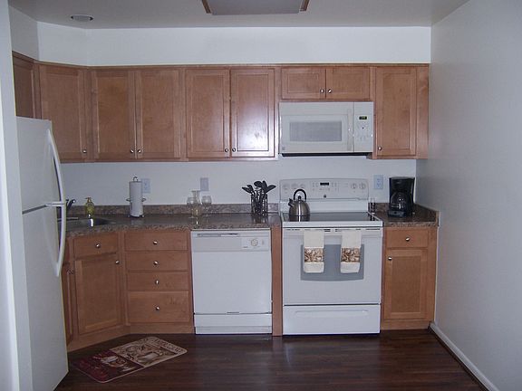 2nd image of 106 Brittany Ln