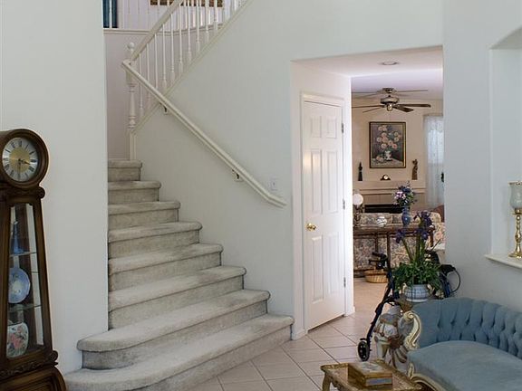 3rd image of 8644 Ichabod Ct