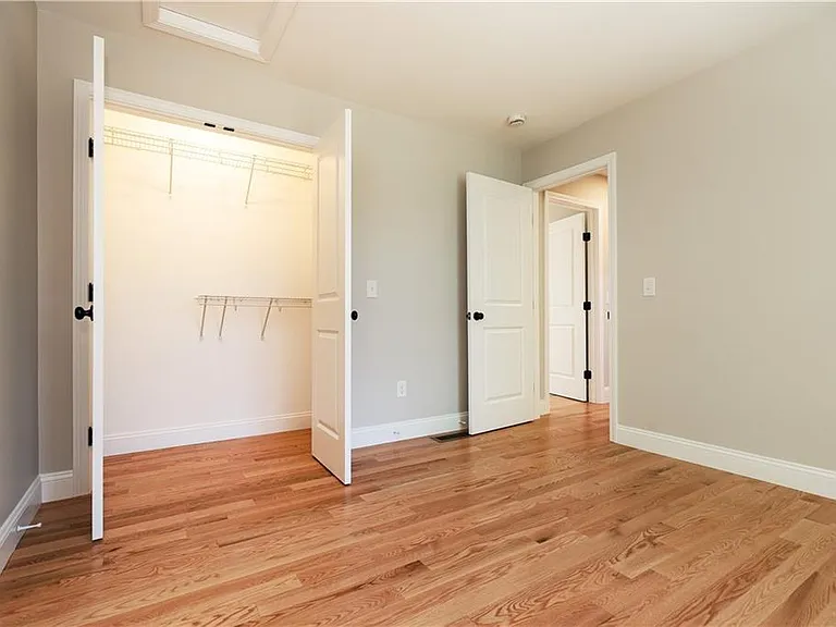 81 Cadora Ave — Photo 17
