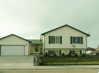 2110 Sioux Trl, Bar Nunn, WY 82601