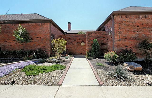 1st image of 3214 Squireswood Dr