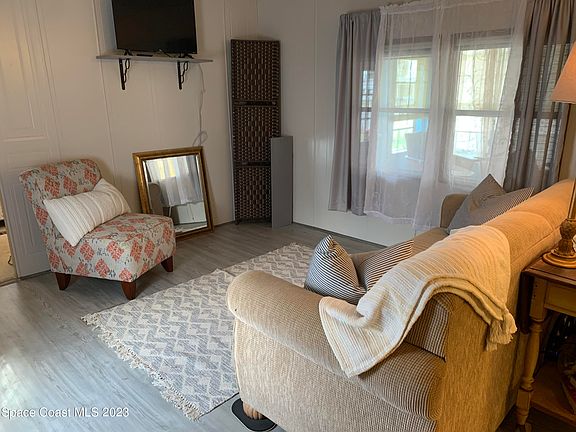 4th image of 1005 Waterway Dr