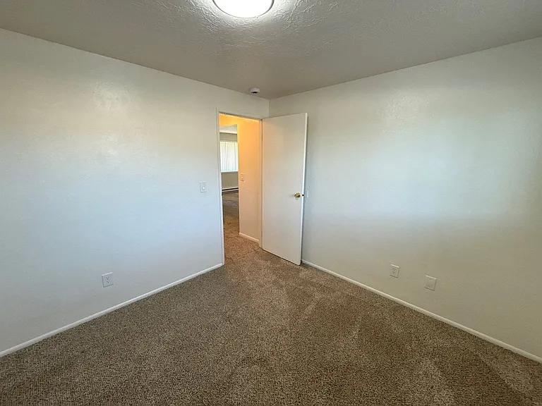 926 SE Uglow Ave #3 — Photo 18
