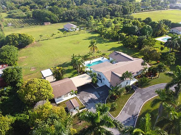 4th image of 16490 SW 244th St