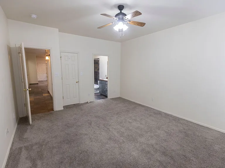 1635 Spruce Ave — Photo 25