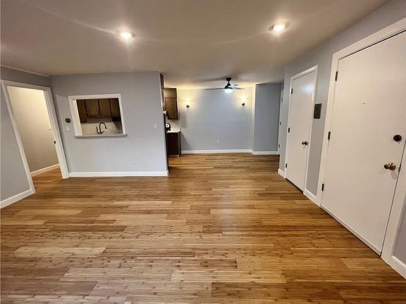 4th image of 45 Jacqueline Rd APT 5
