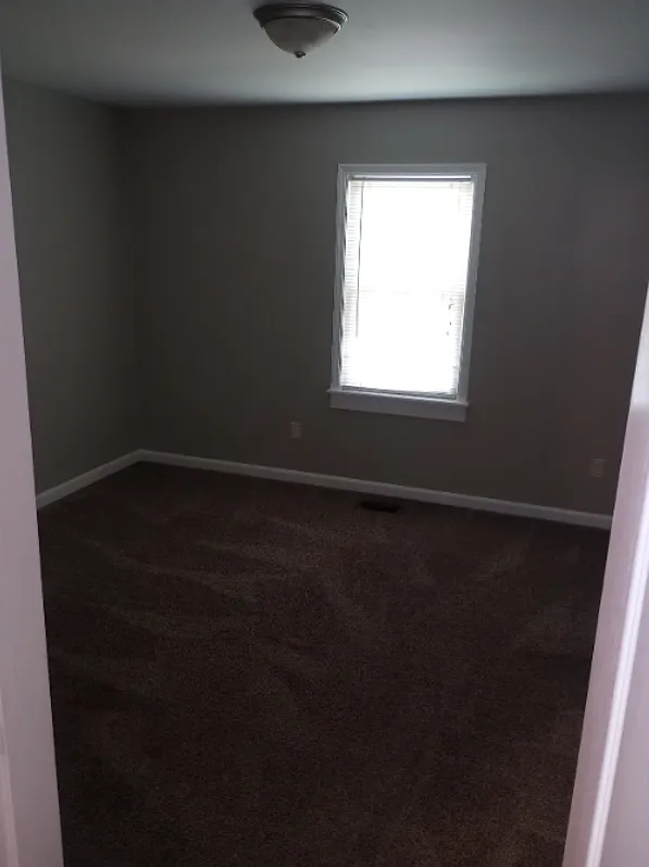 3 bed, 1172 sqft, $2,200 — Photo 4