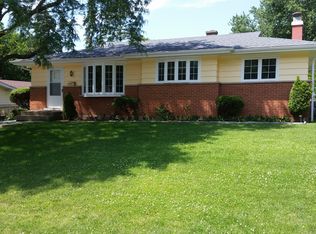 446 Scott St, Algonquin, IL 60102