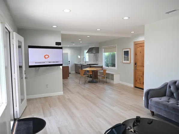 9392 Westminster Blvd, Westminster, CA 92683